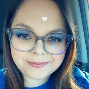 Meet your Posher, Marisa